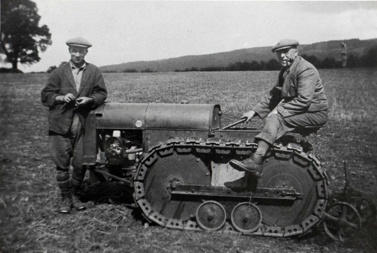 The crawler tractor